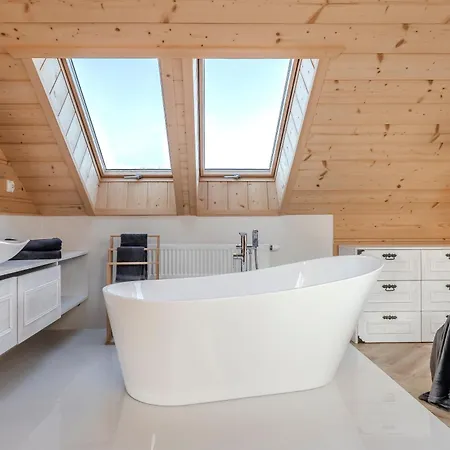 Czorna U Chocykow & מלון דירות 3*