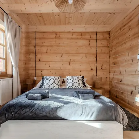 Czorna U Chocykow & מלון דירות