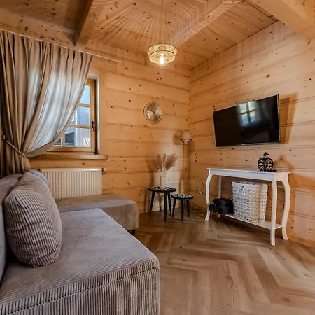 Czorna U Chocykow & מלון דירות